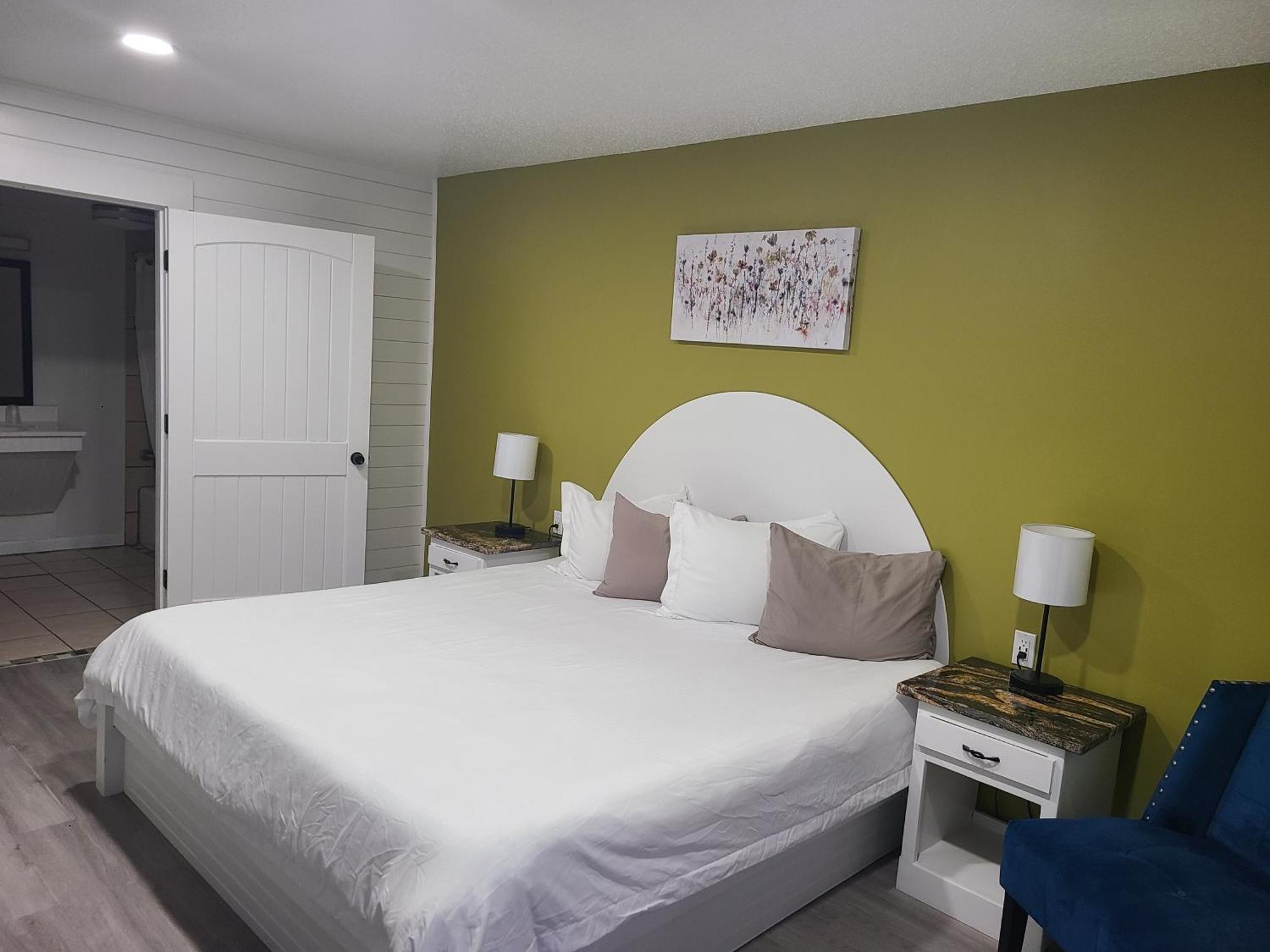 Blue Sky Inn- Complimentary Happy Hour Th-Sun, Veteran Owned, Full Breakfast, Best Green Space, 1 Mile From Blue Ridge, Fire Pit Bagian luar foto